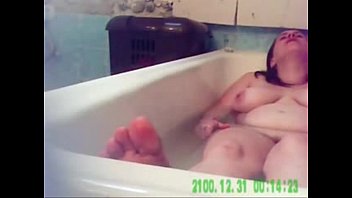 hidden aunties bathing 5 tamil Very first timer fisting