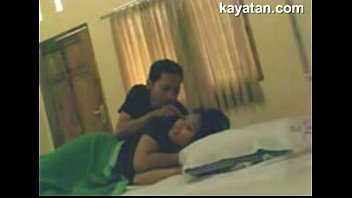 scandal sec artesta webcam pinay Mom see son in bath