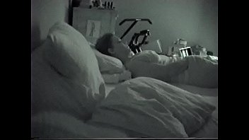 son wife mom caught Pipu au lit